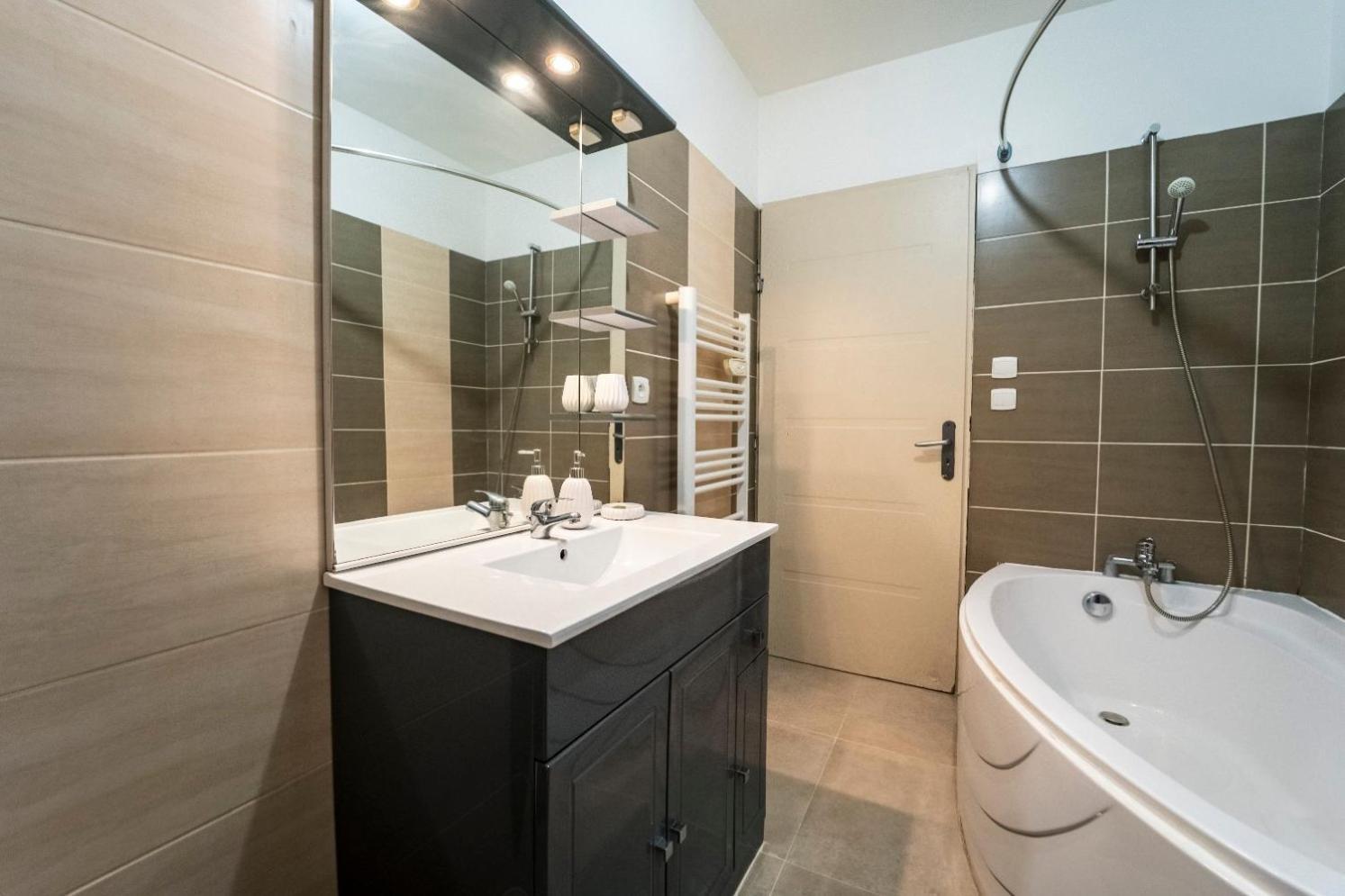Appartement Des Carmes 尼姆 外观 照片